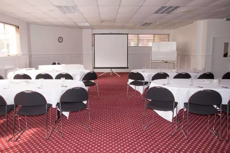 בית מלון כפרי Armitage And Conference Centre