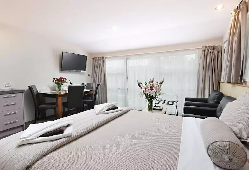 ホテル Arthurs Court Motor Lodge