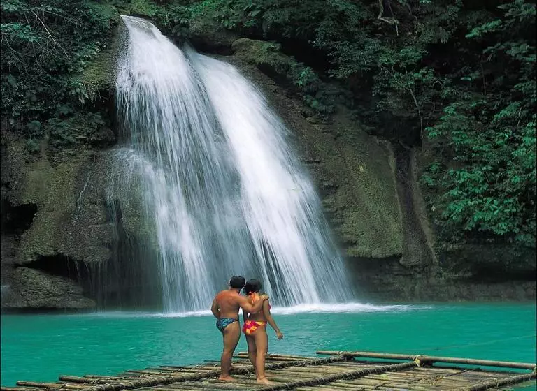 Hotel Badian Island Wellness Resort