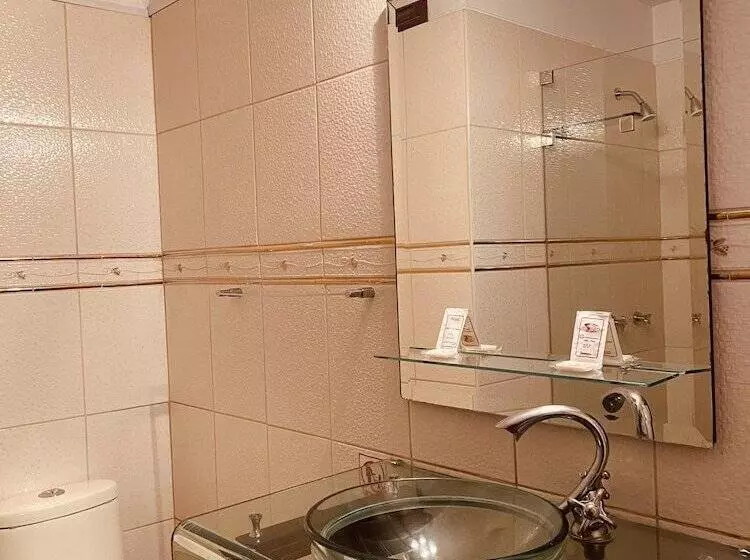 فندق Continental