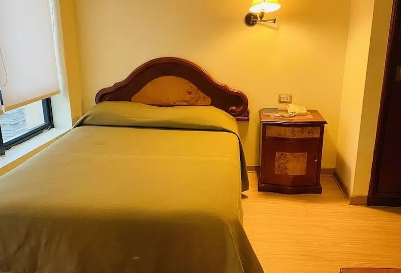 فندق Continental