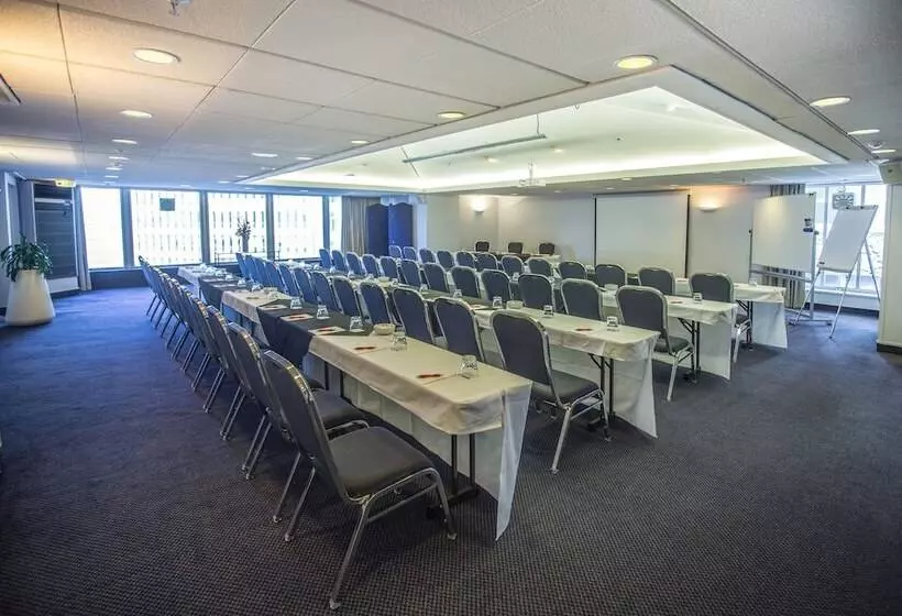 James Cook Hotel Grand Chancellor