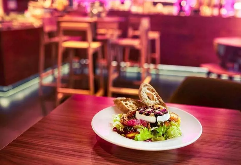 هتل Mercure Poznań Centrum