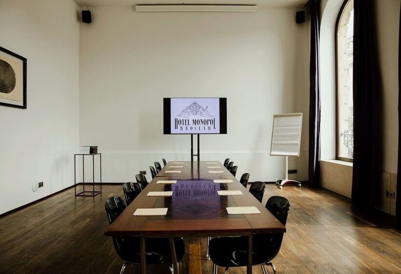 בית מלון כפרי Monopol