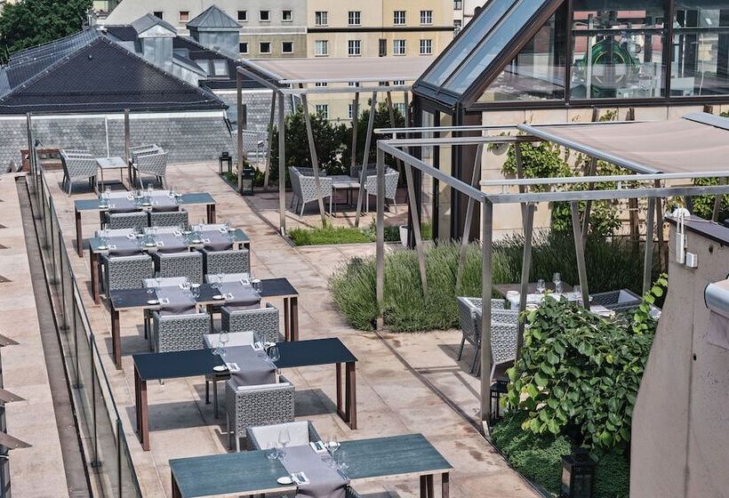 בית מלון כפרי Monopol