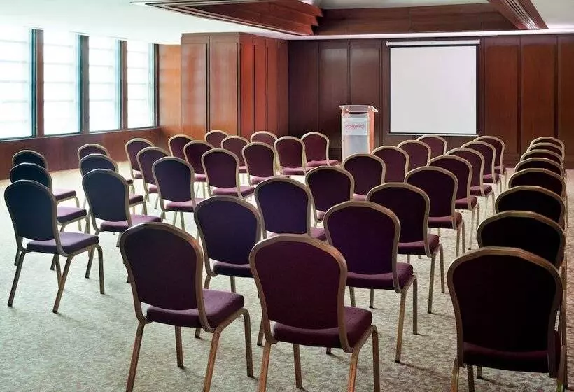 Mövenpick Hotel Karachi