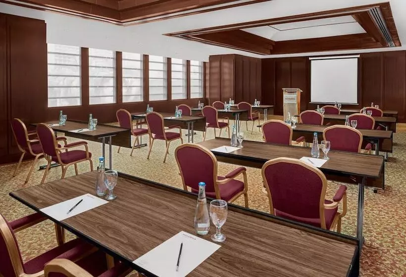 Mövenpick Hotel Karachi