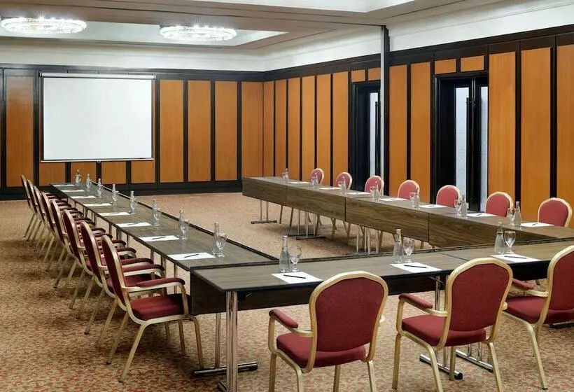 Mövenpick Hotel Karachi