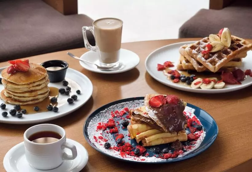 Mövenpick Hotel Karachi