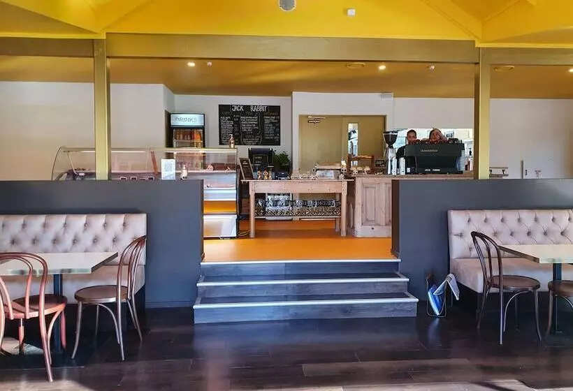 בית מלון כפרי The Godley