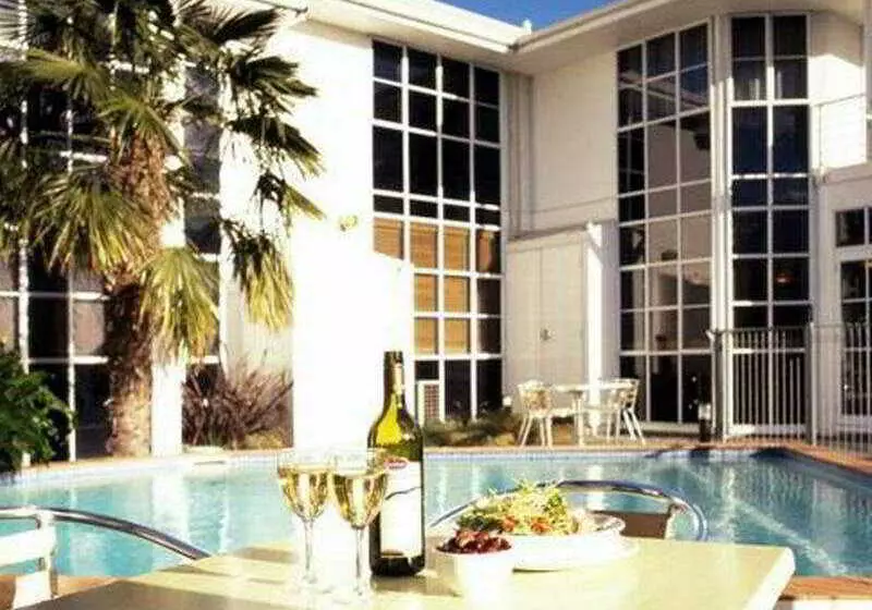 Quality Hotel Cargills