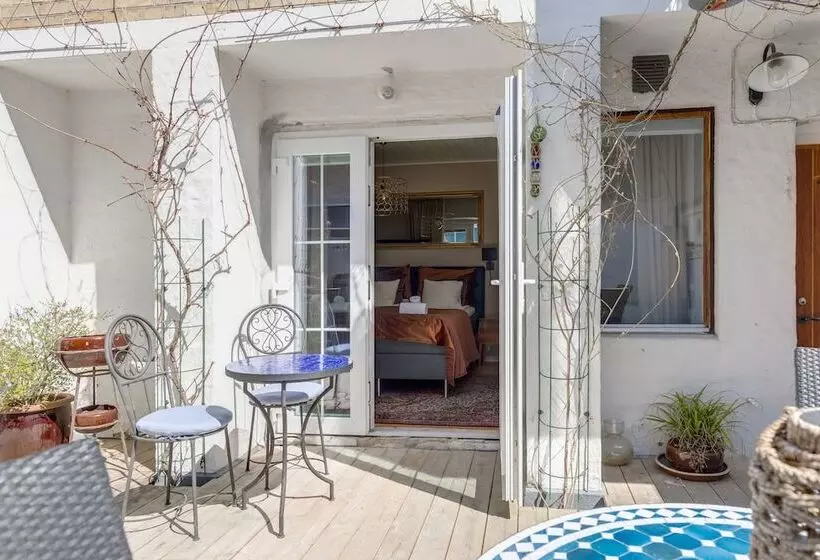 Cameo Boutique Hotell