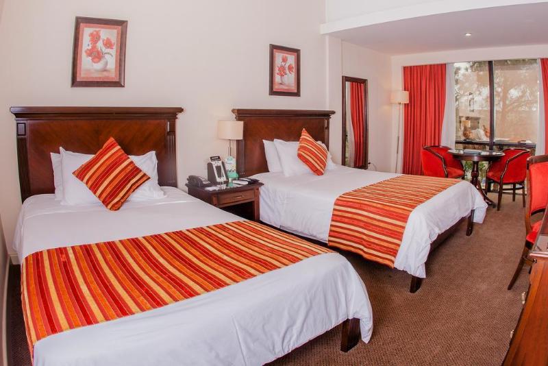 هتل Casino Acaray