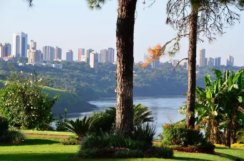 酒店 Casino Acaray