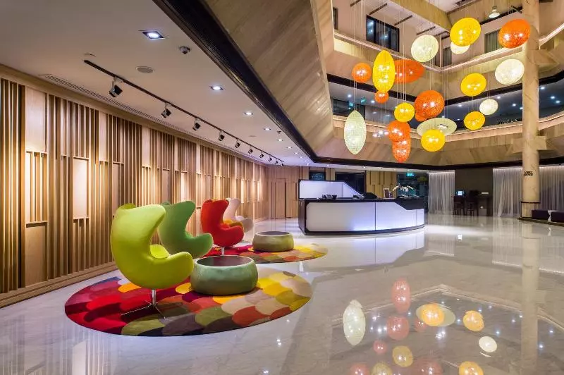 هتل Furama City Centre