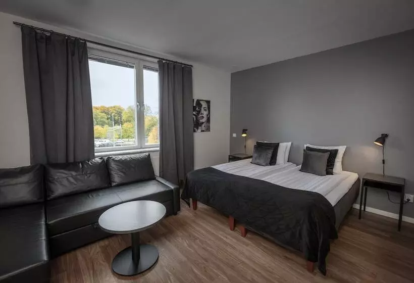Otel L Skövde