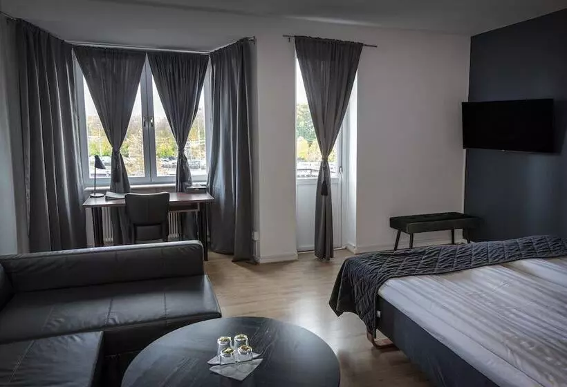 Otel L Skövde
