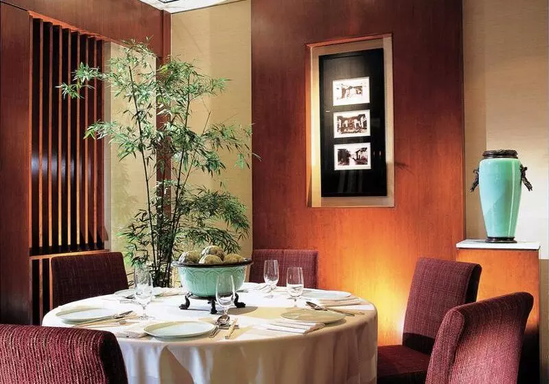 Orchard Hotel Singapore