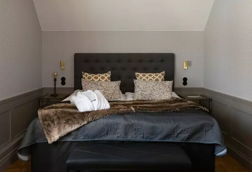 örenäs Slott, Hotell & Konferens