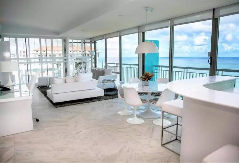 La Concha Renaissance San Juan Resort