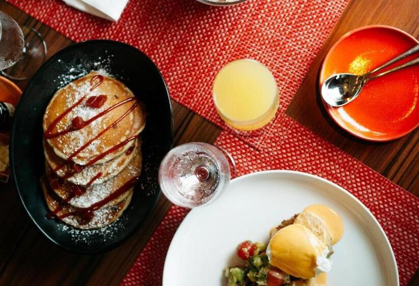 La Concha Renaissance San Juan Resort