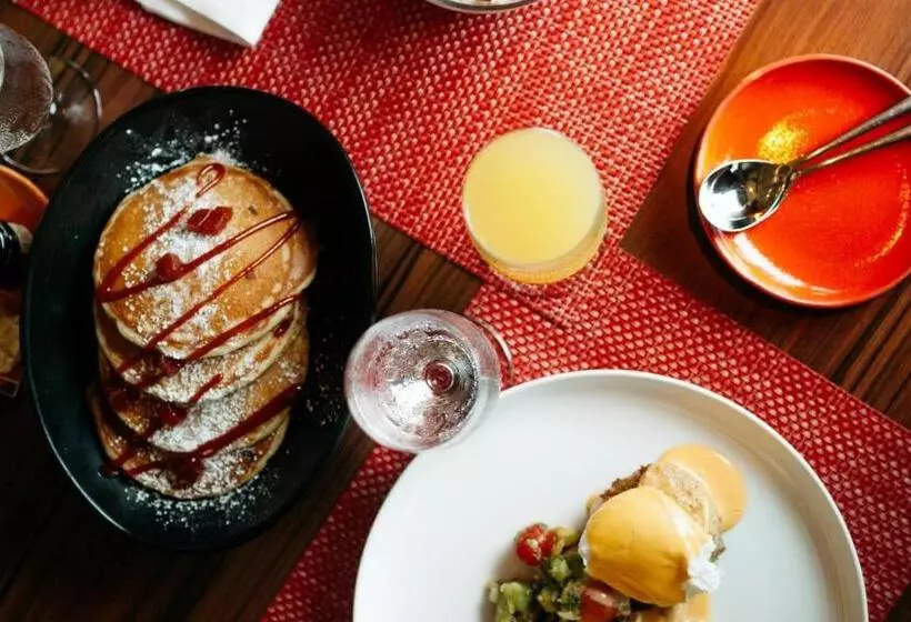 La Concha Renaissance San Juan Resort