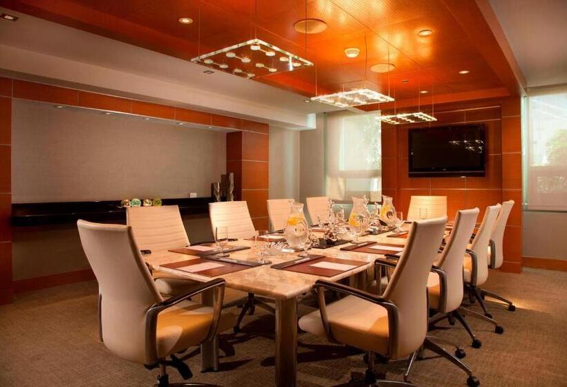 La Concha Renaissance San Juan Resort