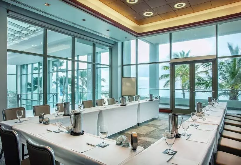 La Concha Renaissance San Juan Resort