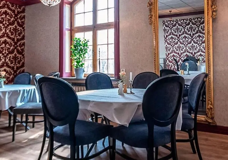 örenäs Slott, Hotell & Konferens