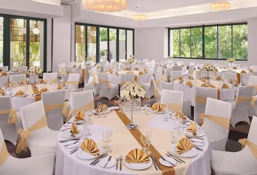 فندق Avani Barbarons Seychelles Resort