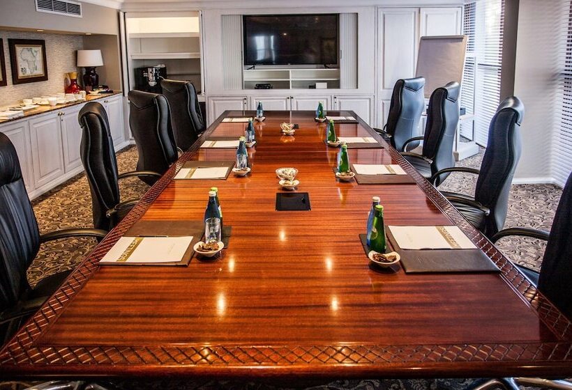 בית מלון כפרי Beverly Hills