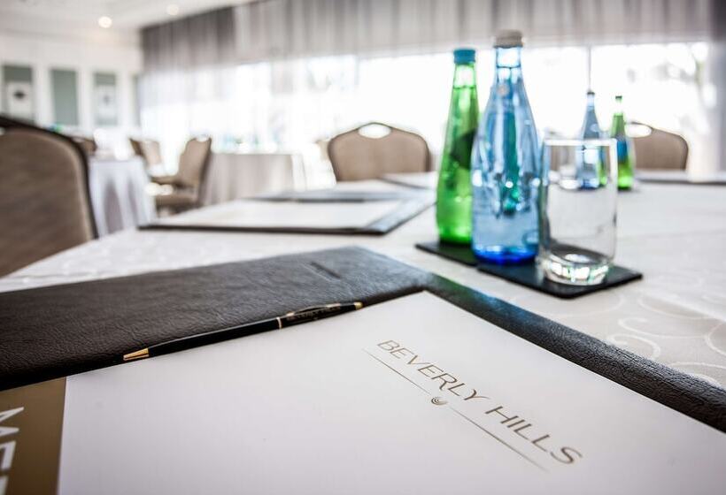 בית מלון כפרי Beverly Hills