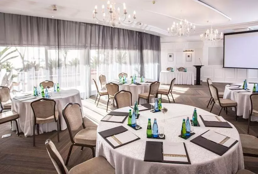 ホテル Beverly Hills