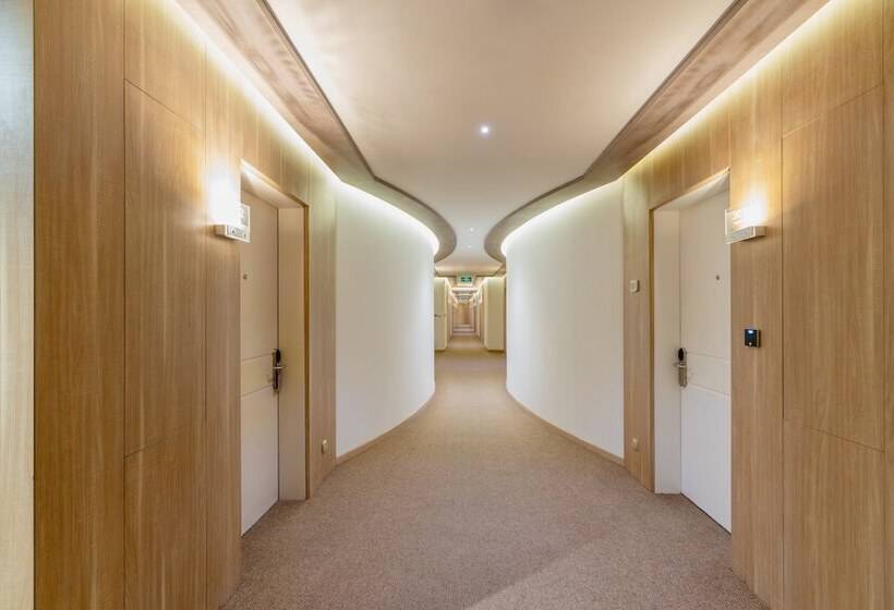 فندق Carlton Al Moaibed