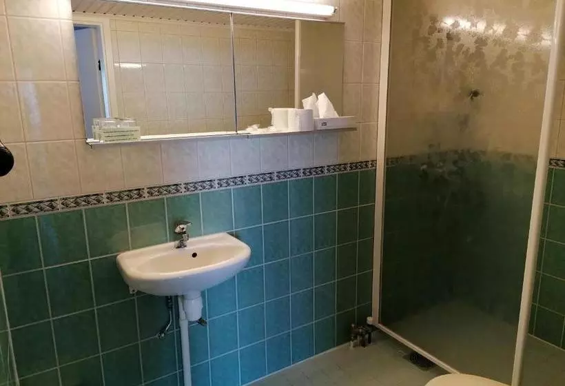 בית מלון כפרי Esplanad