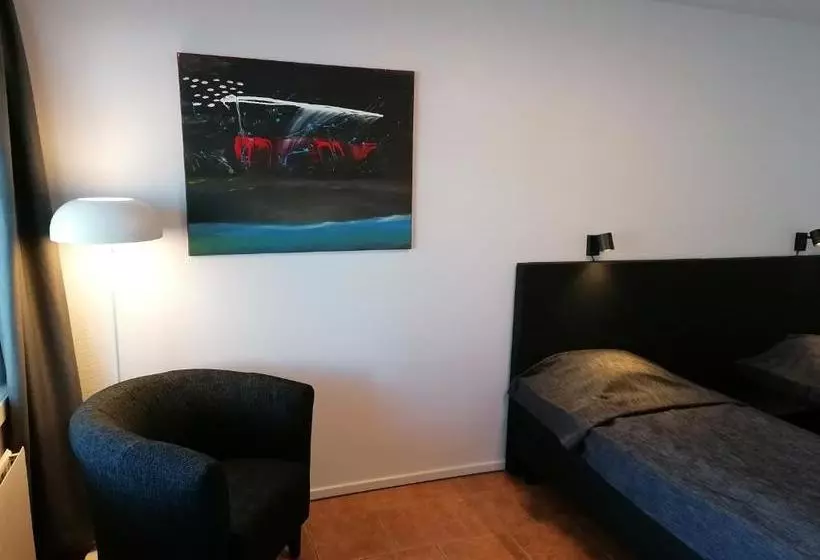 בית מלון כפרי Esplanad