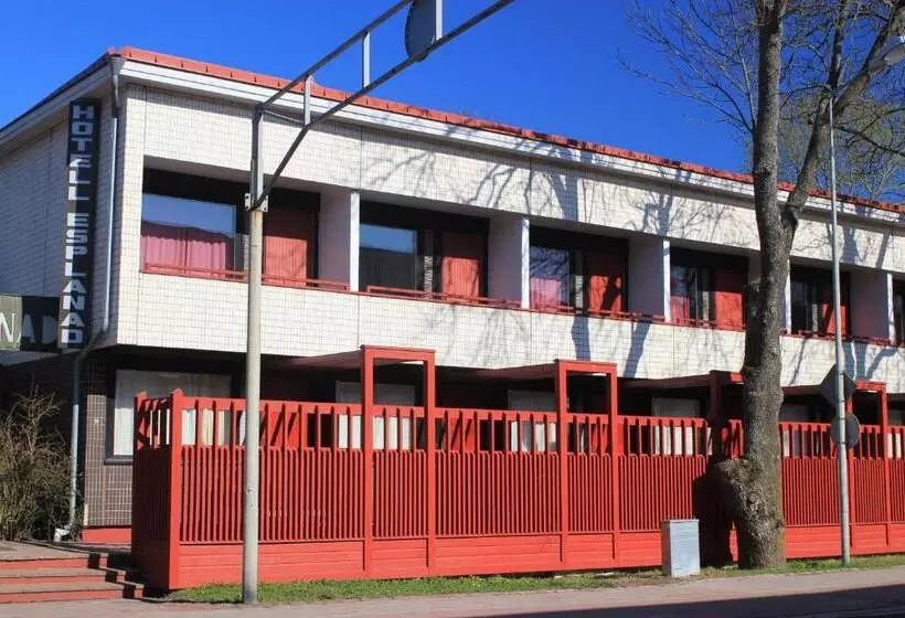 בית מלון כפרי Esplanad