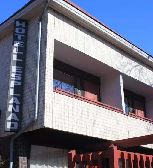 בית מלון כפרי Esplanad