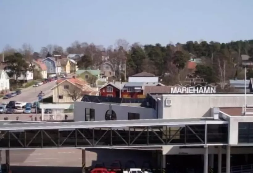 בית מלון כפרי Esplanad