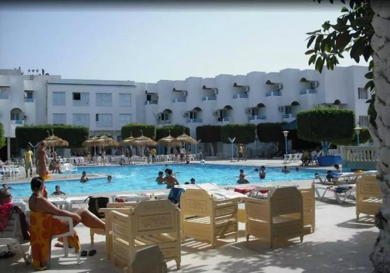 هتل Les Pyramides