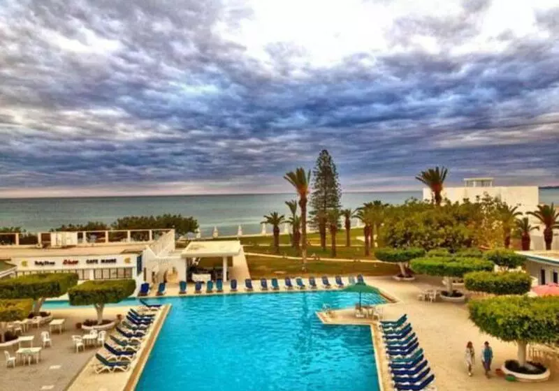 هتل Les Pyramides