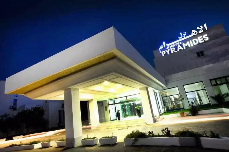 هتل Les Pyramides