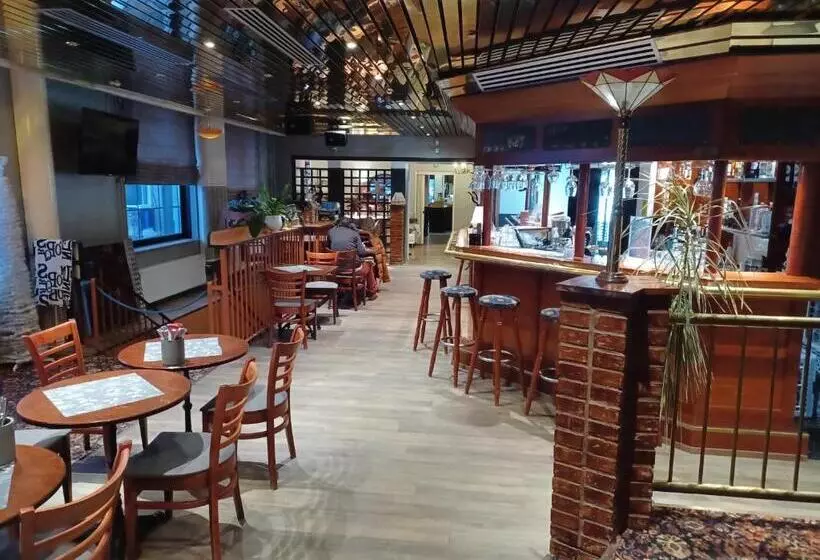 Отель Mestarin Kievari