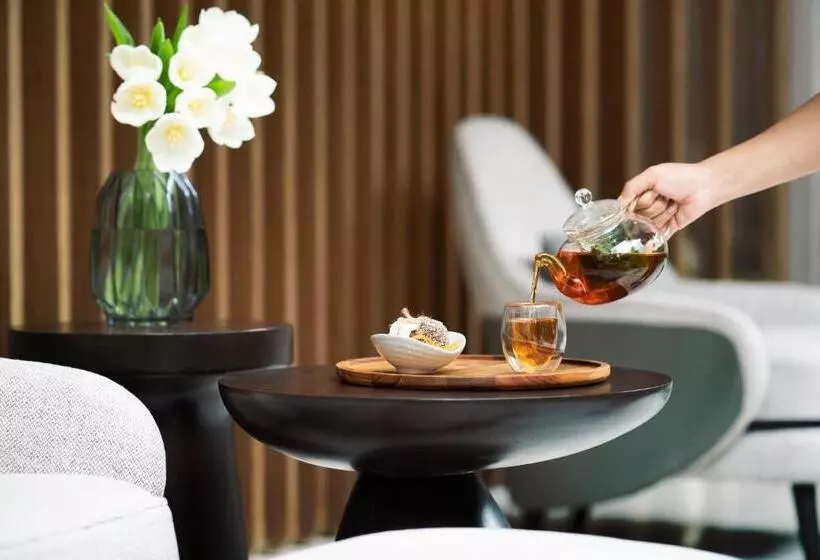 Mövenpick Hotel Bangkok Ploenchit Bdms