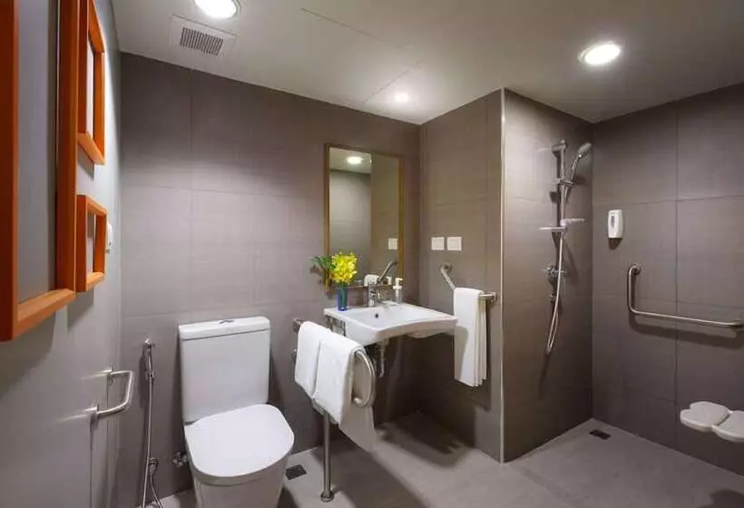 בית מלון כפרי Tinidee Trendy Bangkok Khaosan