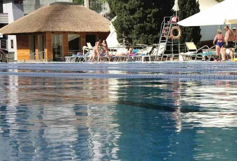 هتل Yalta Intourist