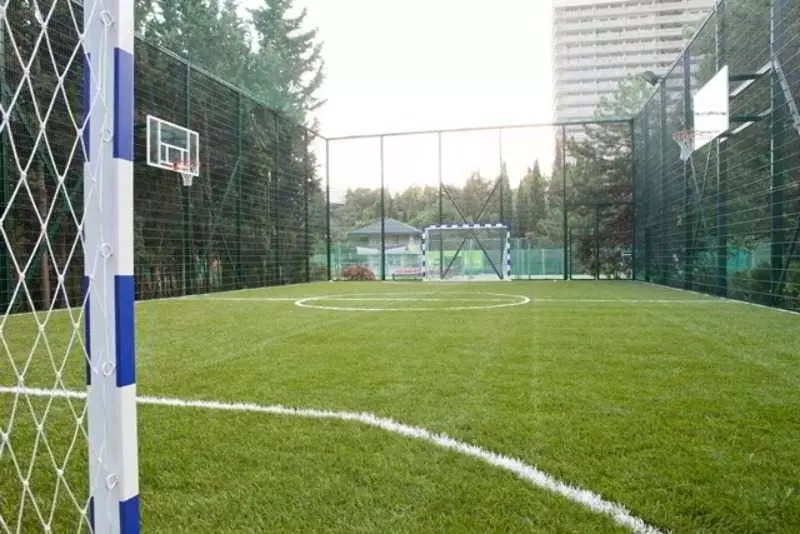 هتل Yalta Intourist