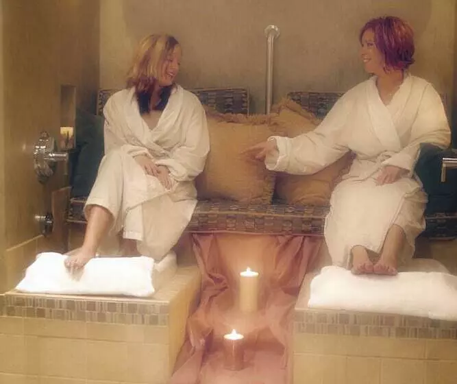 Arrowwood Resort Hotel And Conference Center   Alexandria