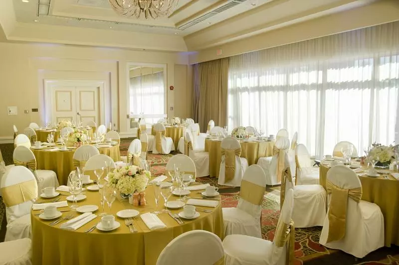 فندق Airtel Plaza