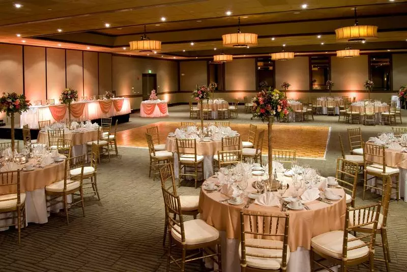 فندق Airtel Plaza